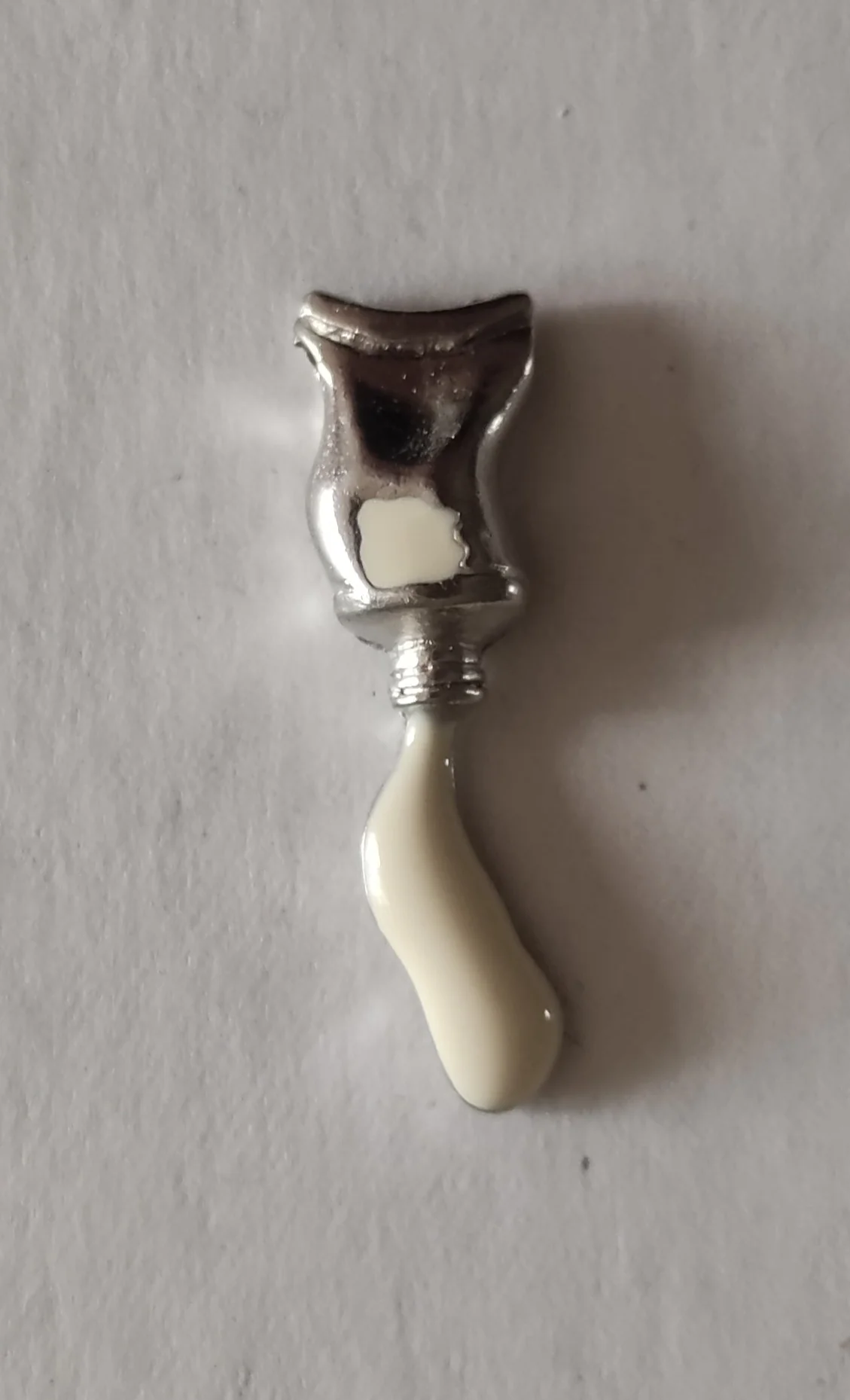 Paint tubes (White) by Arman Fernandez (Pendant)