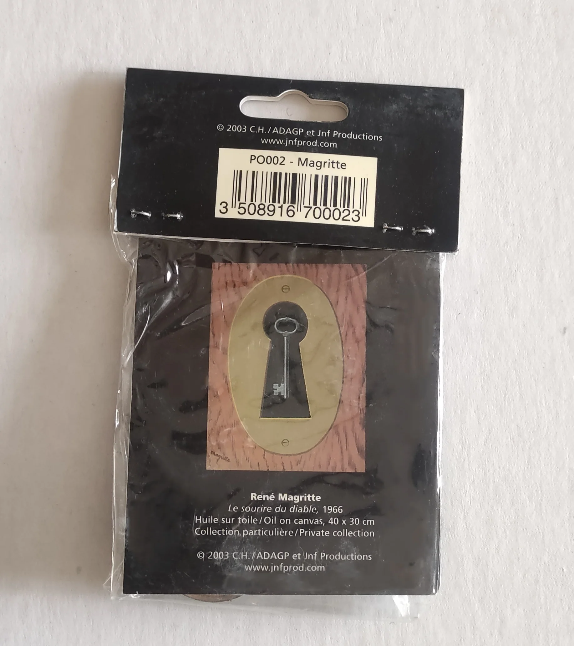 René Magritte (Keychain) - Image 2